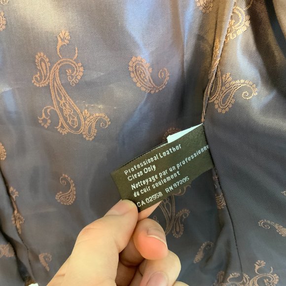 Vintage Women's Danier Leather Jacket - Picture 9 of 10